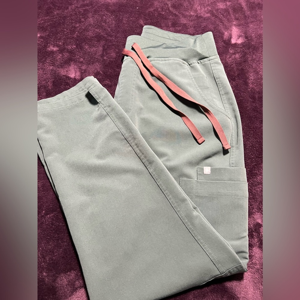 FIGS Bonsai Yola™ High Waisted 2.0 - MPetite Skinny Scrub Pants